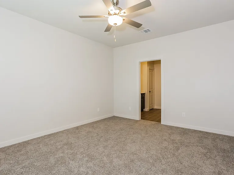 1540 Woodwinds Dr — Photo 10