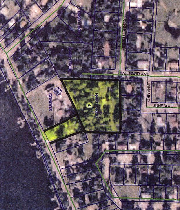 1st image of 1048 W Lake Dr
