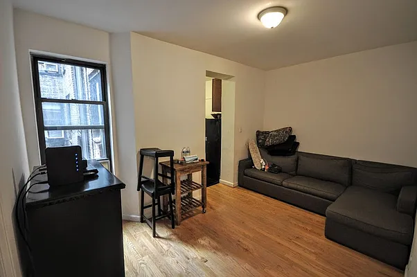 Rented by REAL New York | media 12