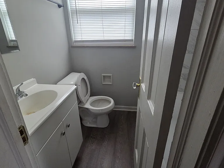 1607 Republic Ave — Photo 5