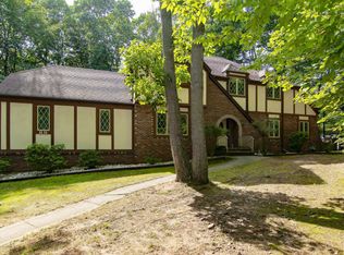 89 Reids Hill Rd, Morganville, NJ 07751