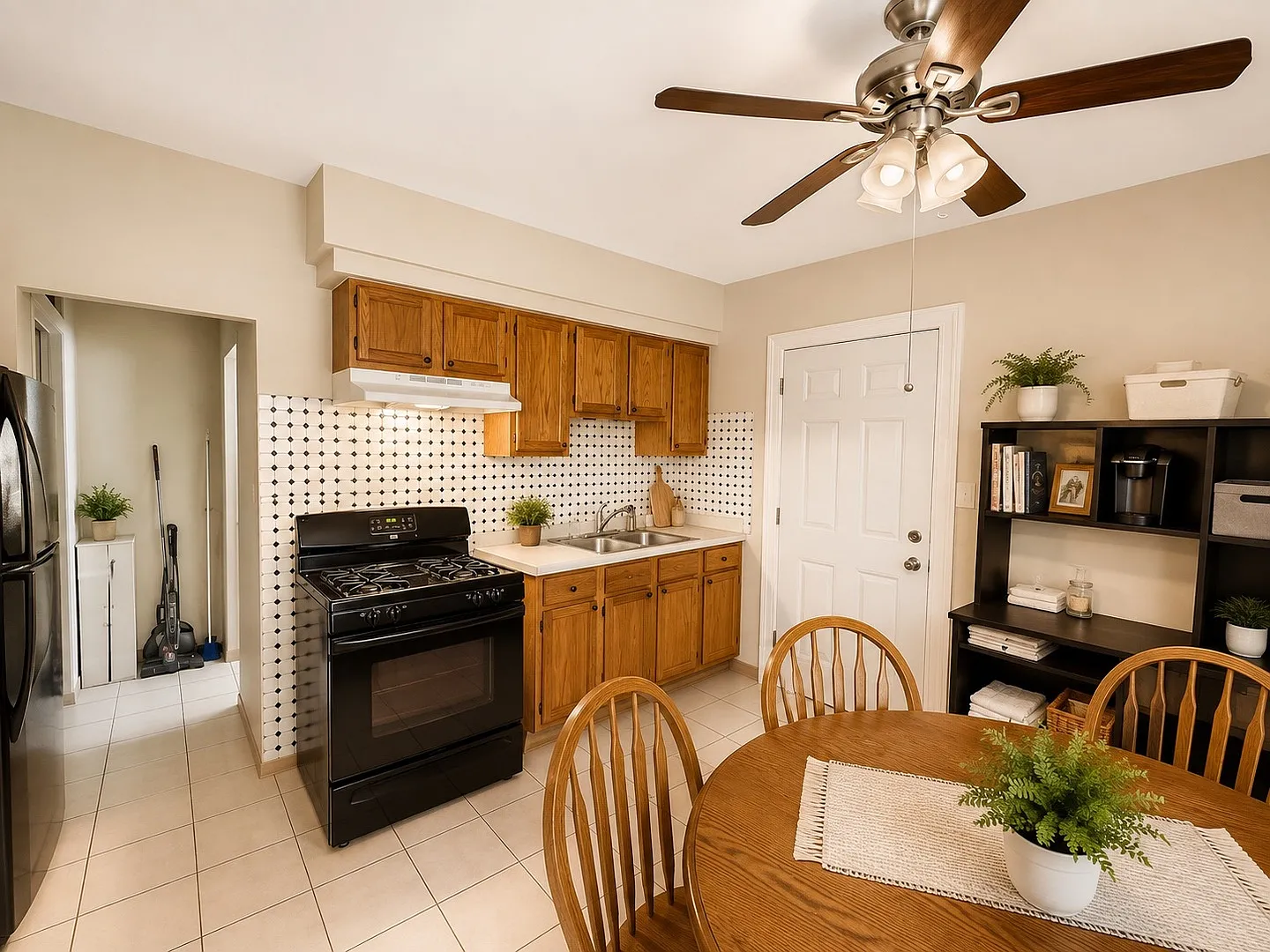 Studio, 500 sqft, $900 — Photo 4