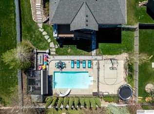 21410 Walnut St, Elkhorn, NE 68022