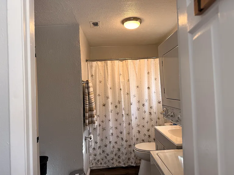 1884 Lakeview Dr #1 — Photo 19