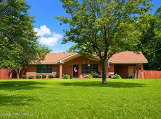 185 Sanatorium Rd, Mendenhall, MS 39114