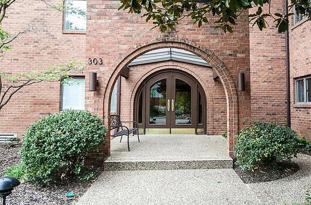 1st image of 303 N Meramec Ave APT 304