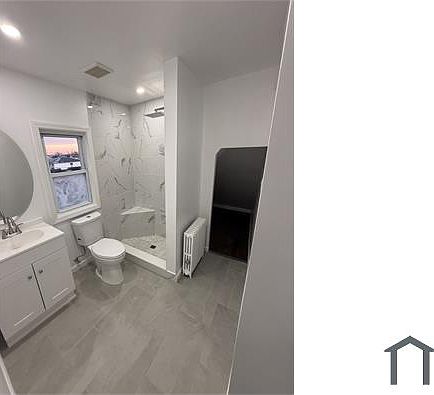 4th image of 563 Beach 68th St #2