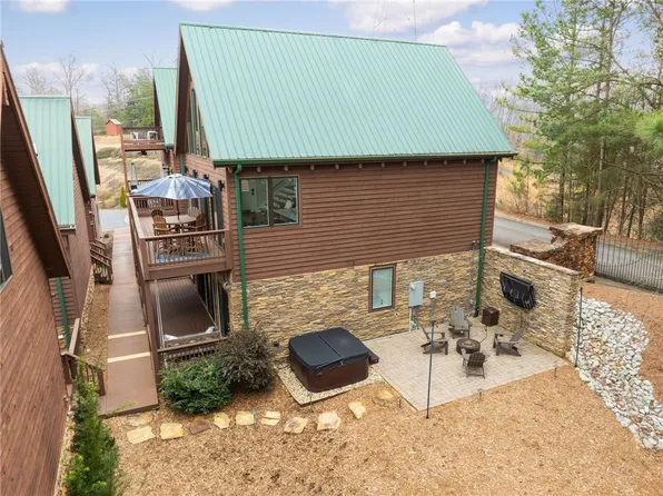 113 Knots Ln, Six Mile, SC 29682