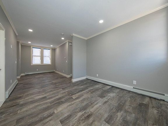 3rd image of 490 Louis Ave #1