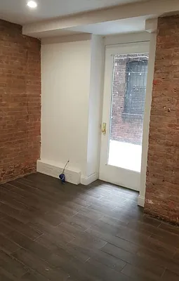 Rented by Compass | media 33