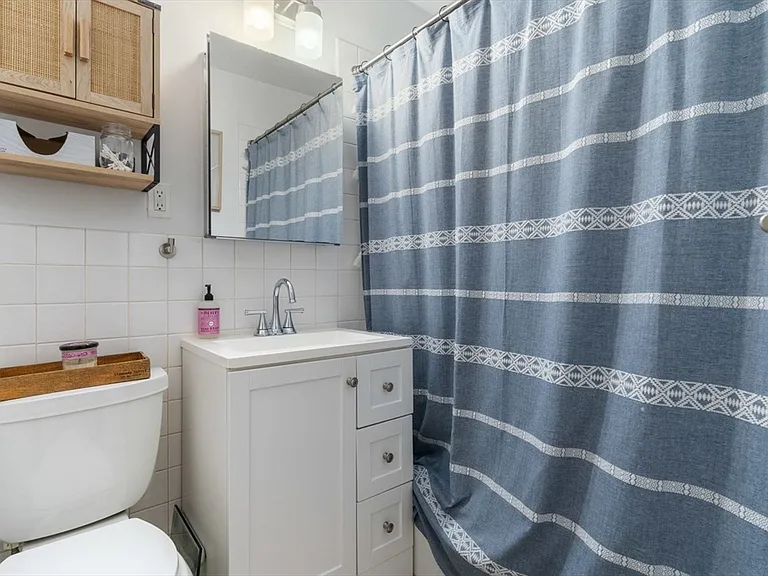 27 Bowdoin St #2B — Photo 12