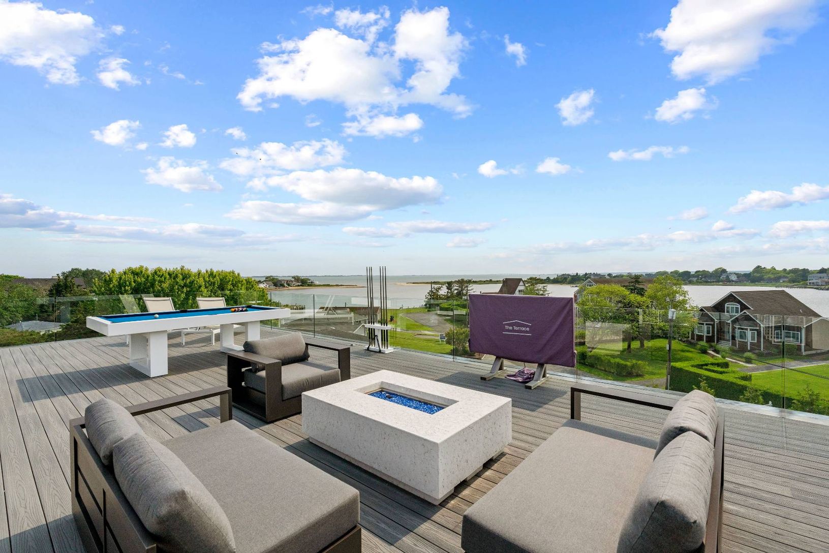 Incredible Rooftop Lounge!