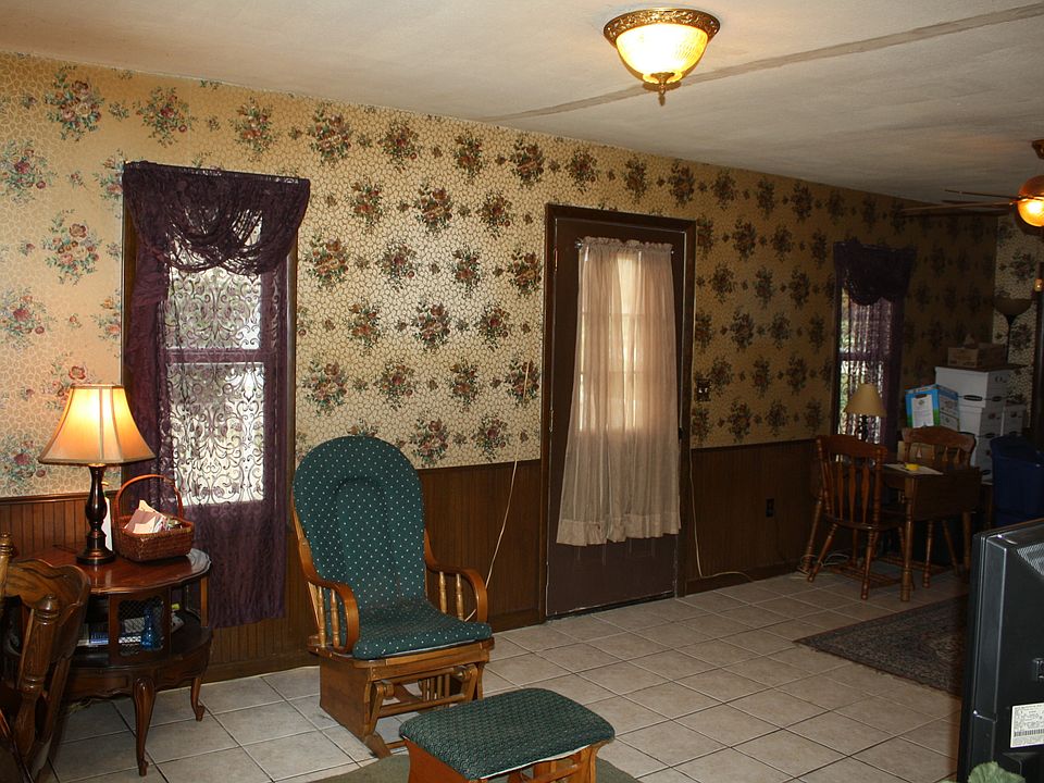 9 E Cedar St, Ashmore, IL 61912 Zillow