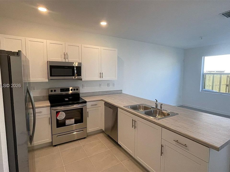 1st image of 1844 SE 27th Rd #1844