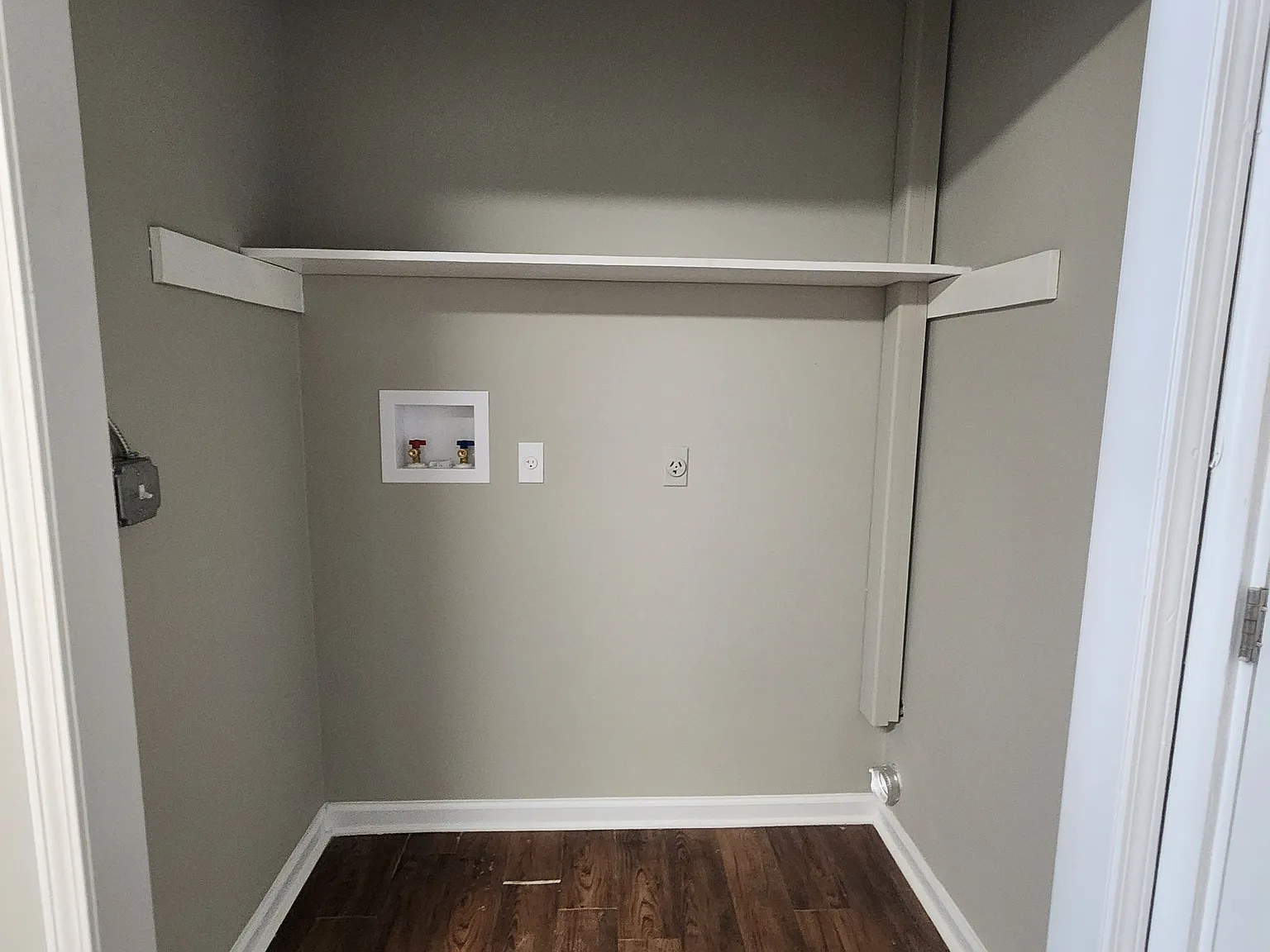 1495 Autumn Avenue - 3 — Photo 3