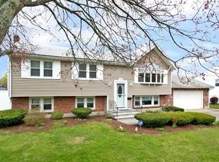 124 Rogers Dr, Stoughton, MA 02072
