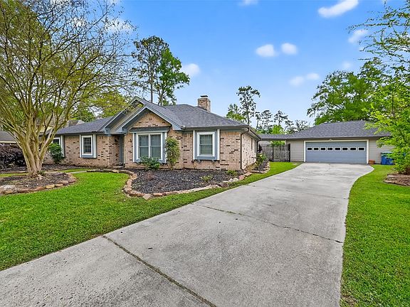 3rd image of 906 Pear Tree Ln