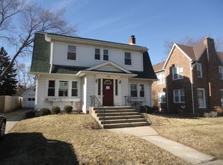 924 Muirfield Ave, Waukegan, IL 60085