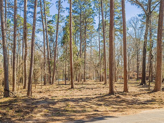 4th image of King Larry Rd