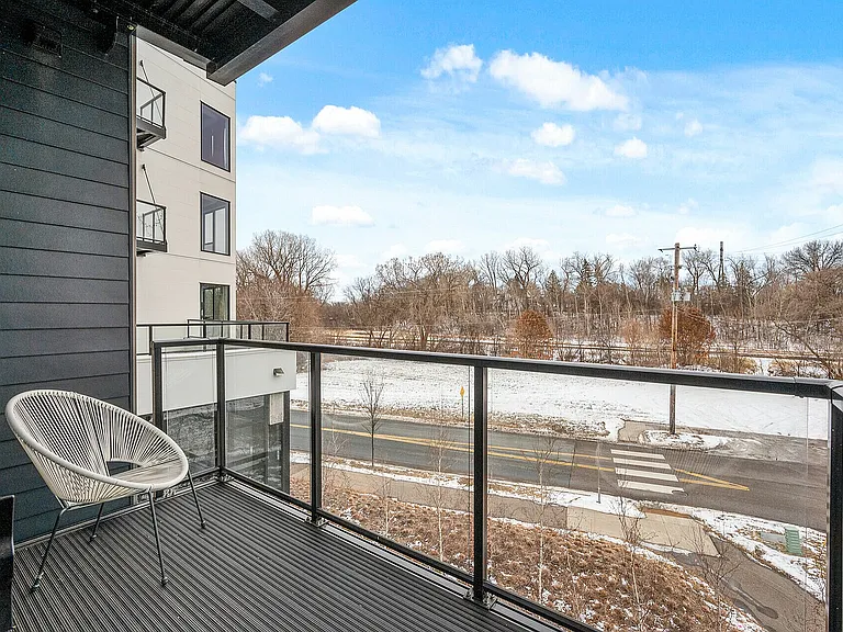 37_4900_Cedar_Lake_Unit_30117_mls