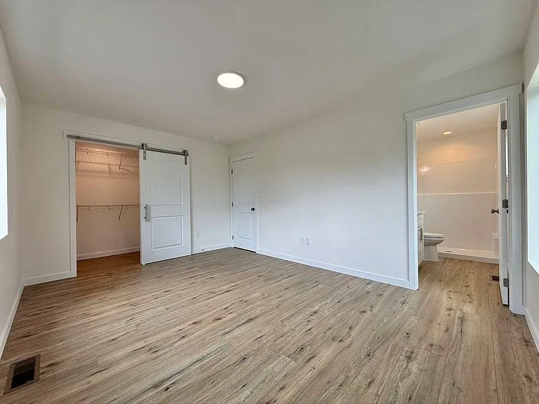 3925 E 32nd Ave #1 — Photo 12