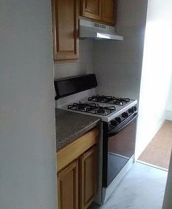 2nd image of 88 William St APT 3E