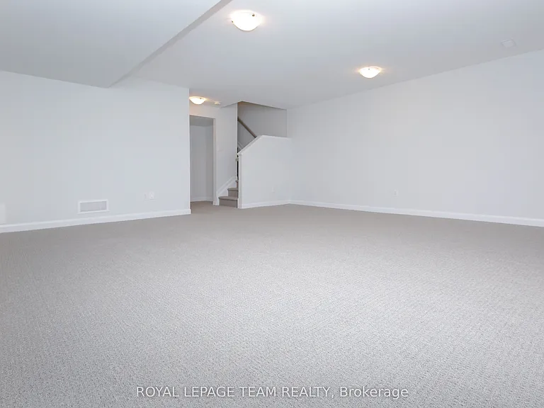 645 Hamsa St — Photo 43