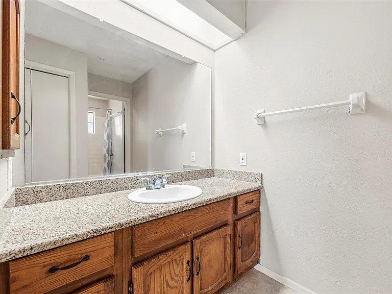 21431 Park Bend Dr — Photo 20
