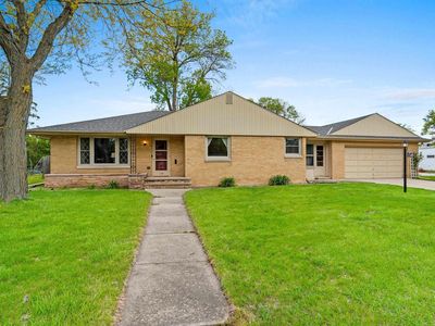 718 CARVER LANE, Menasha, WI, 54952