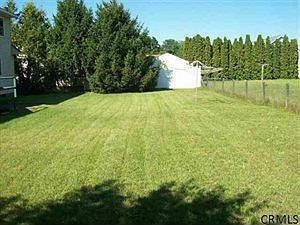 3rd image of 51 Russell Dr