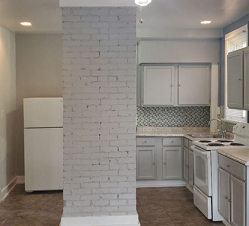 528 Wall Apt 3 Dining and Kitchen View 2