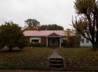 168 Washington Ave, Camden, TN 38320