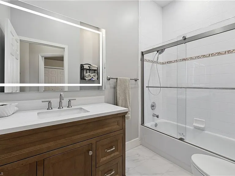 3442 Pointe Creek Ct #201 — Photo 21
