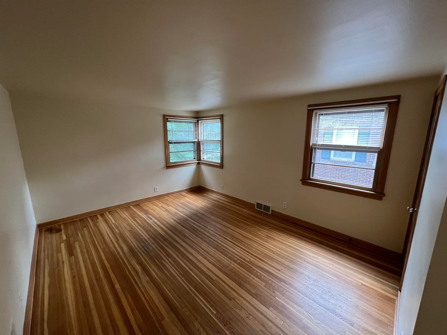 1 bed, 650 sqft, $1,000 — Photo 2