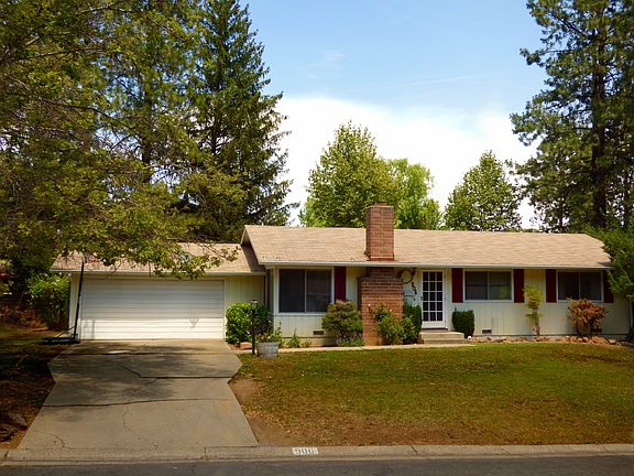 2nd image of 906 Terrace Dr