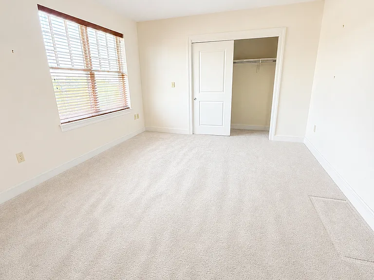 10 Vernon St #305 — Photo 16