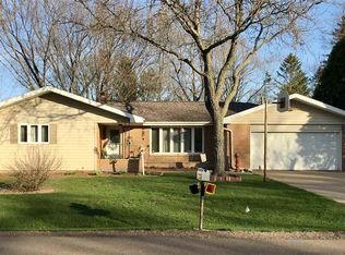 1316 N Shawano Dr, Marshfield, WI 54449