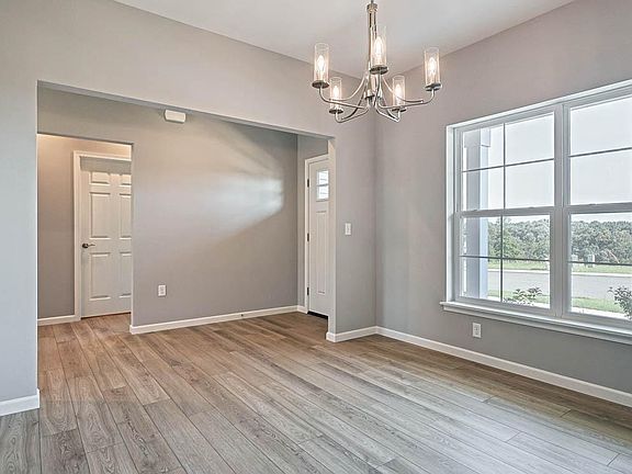 4th image of 615 Lilliana Dr