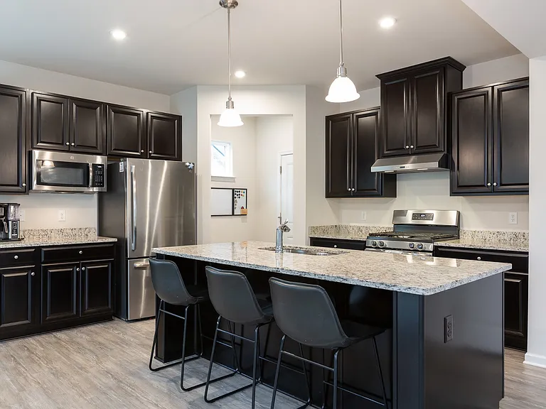 2106 Morton Dr — Photo 12