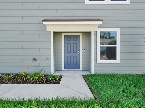 Charter Front Entryway
