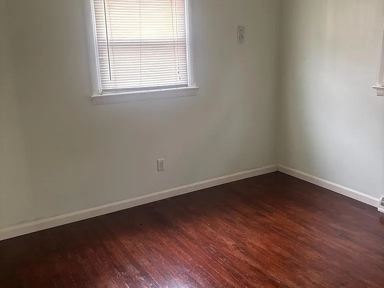 311 Harlem Ln — Photo 12