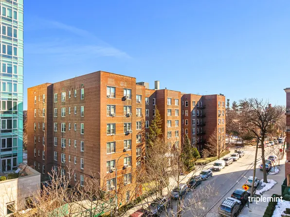 3215 Arlington Avenue