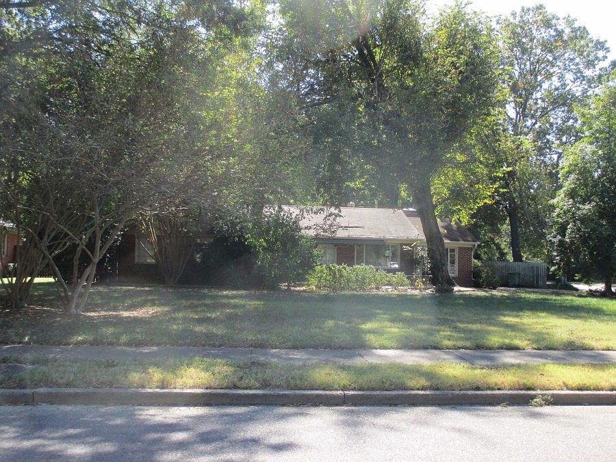1st image of 4381 Charleswood Ave