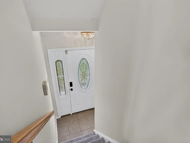 9457 Jenerio Ct — Photo 4