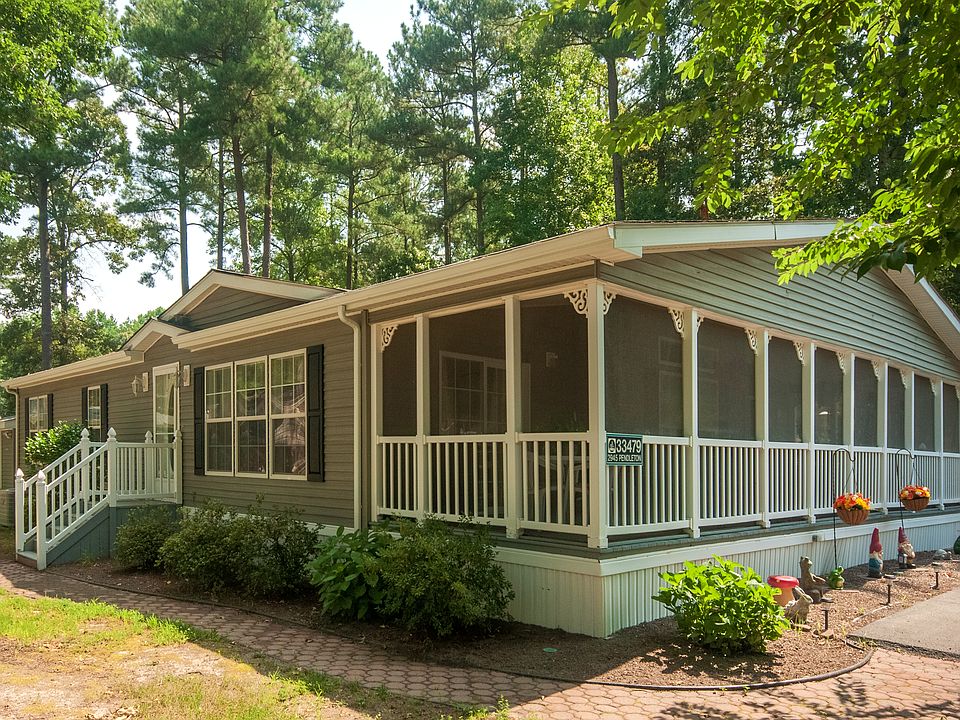 1st image of 33479 Lakeshore Cir