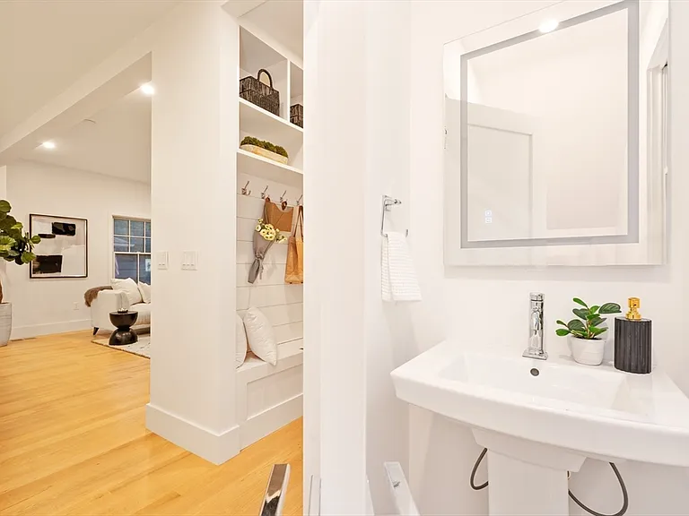 65 Francis St #A — Photo 8