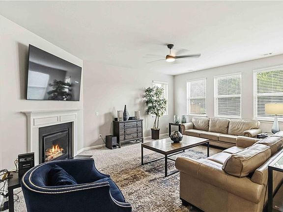 5th image of 520 Coventry Way