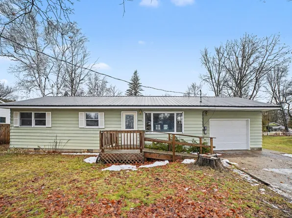 303 Orchard Ave, Clare, MI 48617