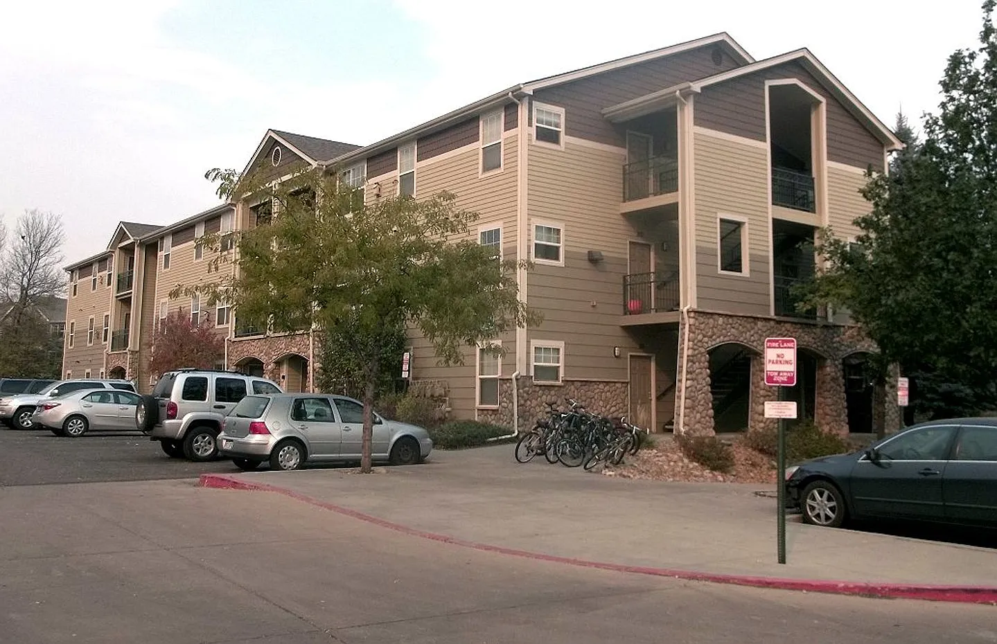 Fresh Updates + $500 Off First Month Prime CSU Location! — Photo 1