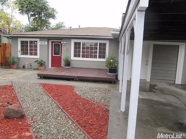 519 S Pershing Ave photo 1
